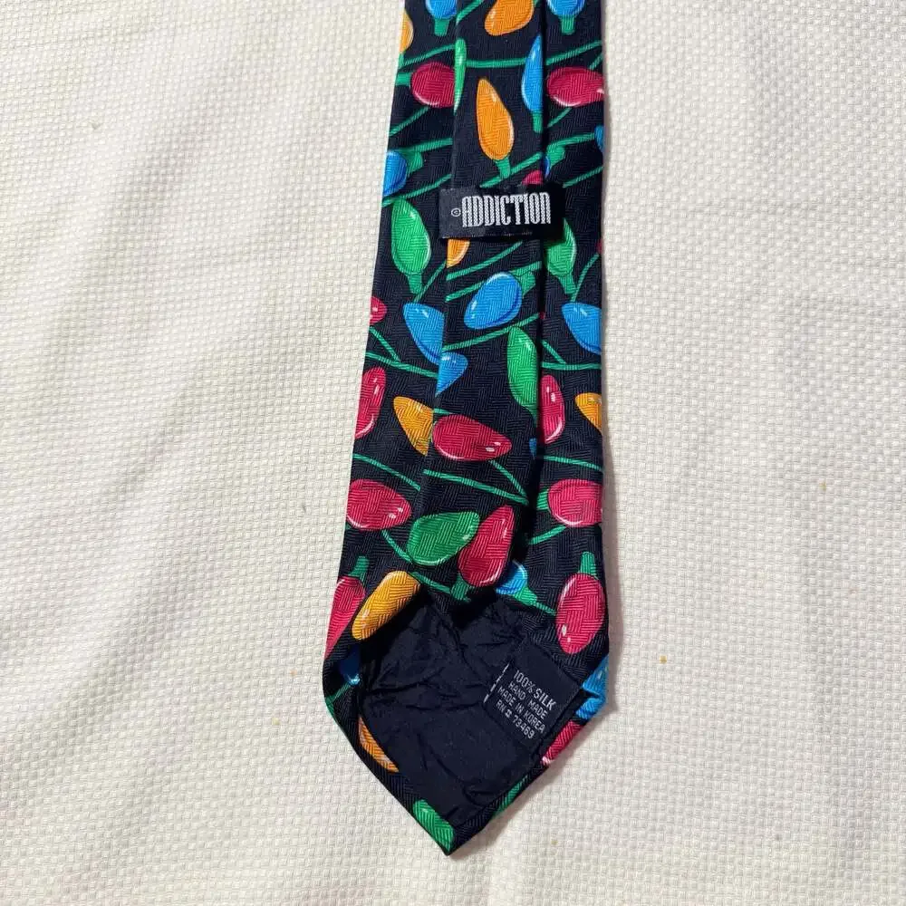 Addiction 100% Silk Christmas Lights Pattern Necktie